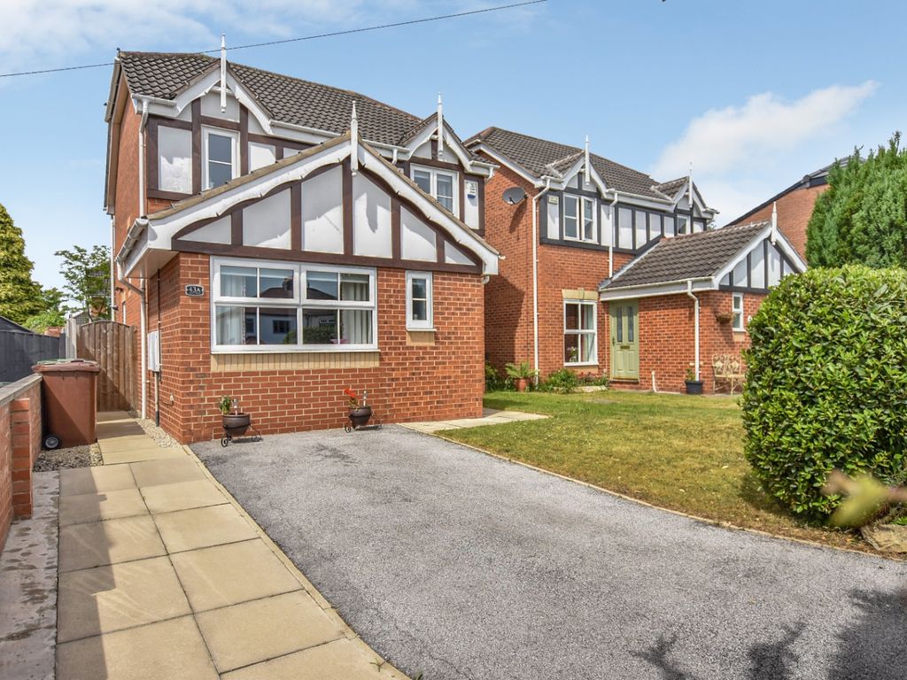 3 bed detached house for sale in Leeds Road, Lofthouse, Wakefield WF3
