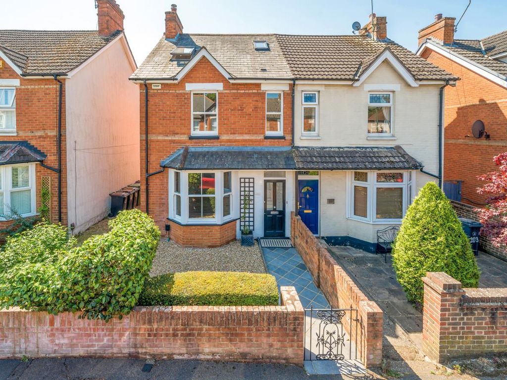 4 bed semidetached house for sale in Gordon Avenue, Camberley GU15