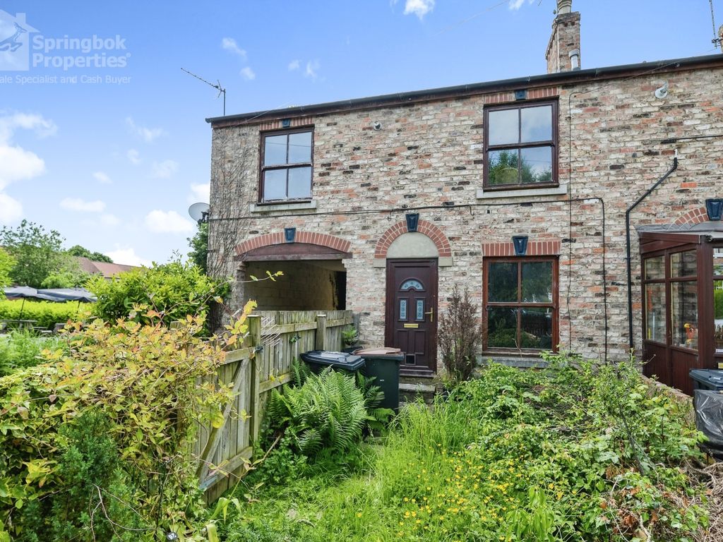 2 bed terraced house for sale in Princess Road, Ripon, North Yorkshire