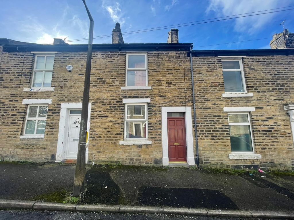 3 bed terraced house to rent in Charles Street, Glossop SK13 Zoopla