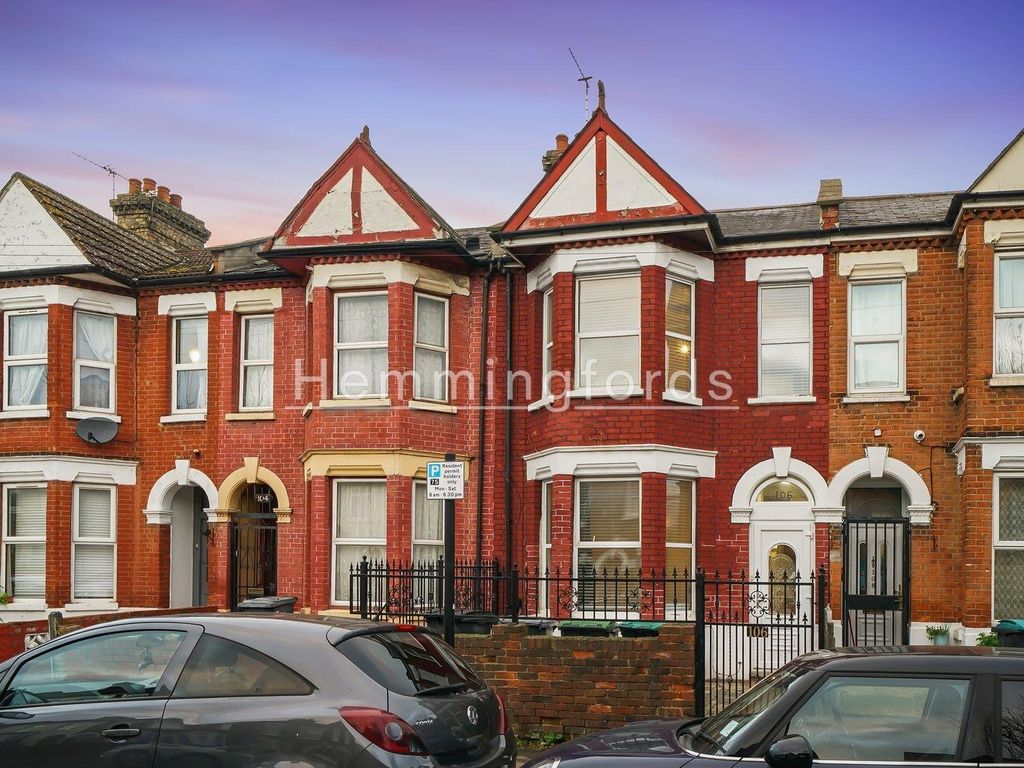 4 bed terraced house to rent in Tynemouth Road, London N15, £3,300 pcm