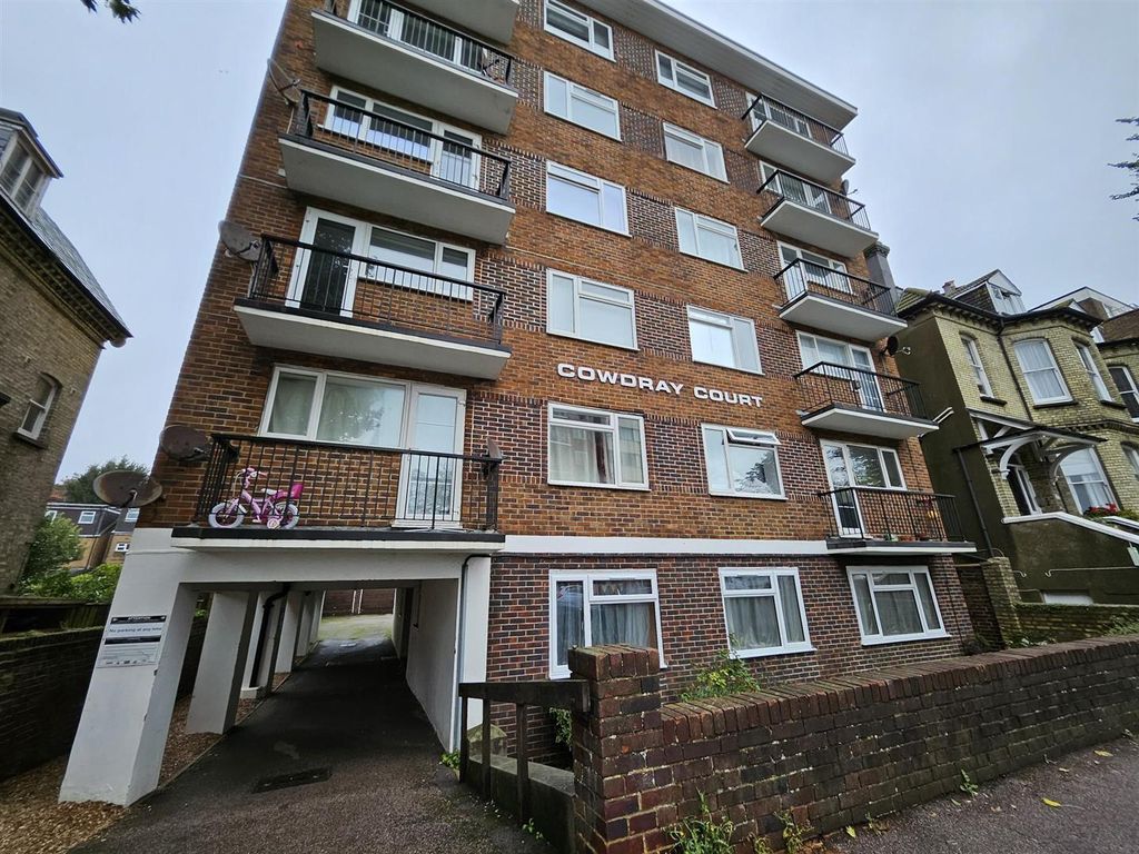 1 bed flat to rent in Cromwell Road, Hove BN3, £1,050 pcm Zoopla