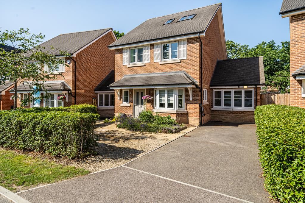 4 bed detached house for sale in West End, Surrey GU24 Zoopla