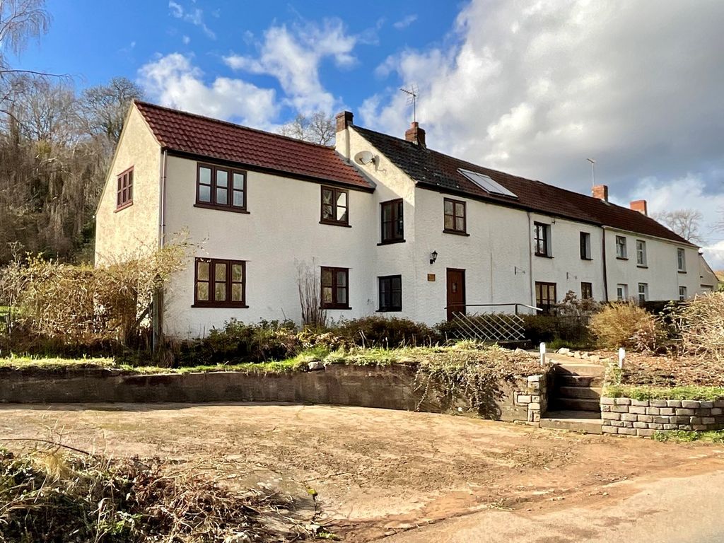 3 bed semidetached house for sale in St Brides Netherwent, Caldicot