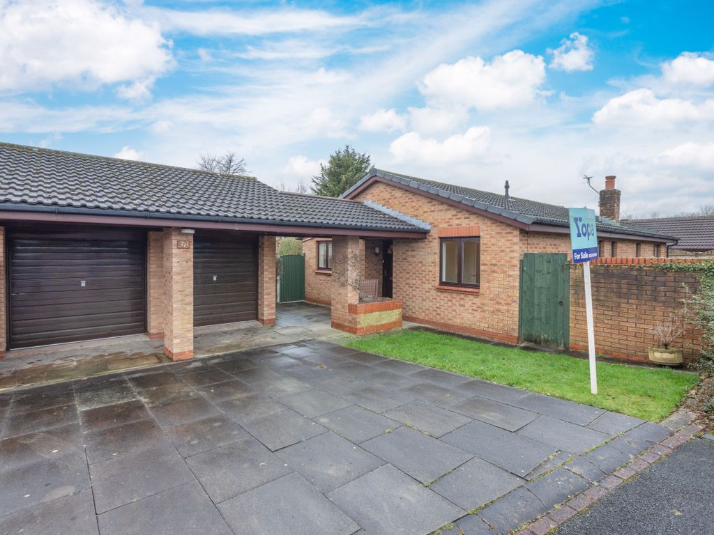 3 bed bungalow for sale in Fossdale Moss, Leyland PR26, £299,950 Zoopla