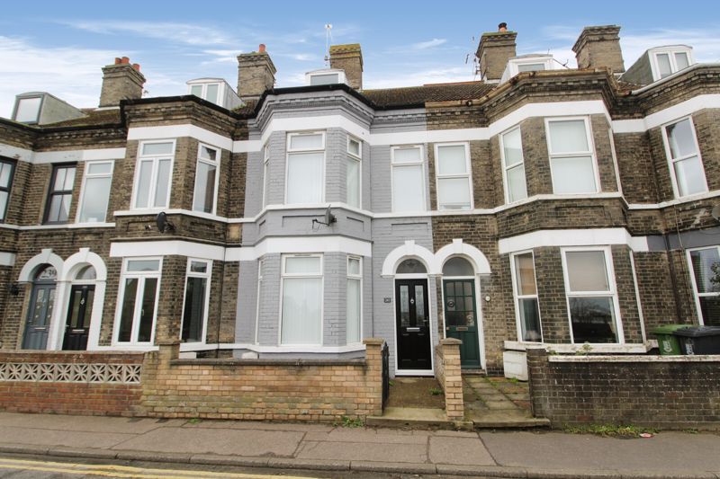4 bed terraced house for sale in High Street, Gorleston, Great Yarmouth