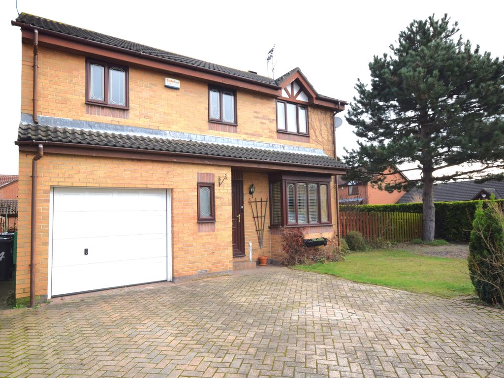 4 bed detached house for sale in Langdale Drive, Tickhill, Doncaster