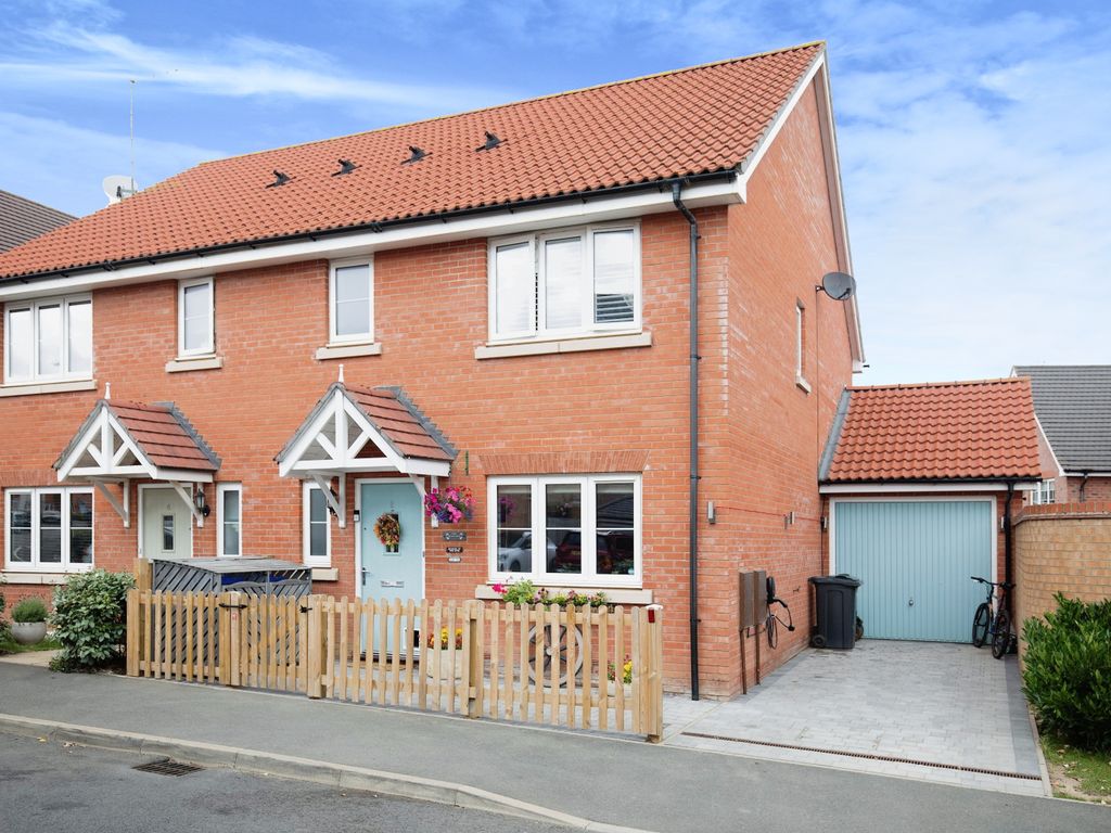 3 bed end terrace house for sale in Deerhurst Road, Daventry NN11 Zoopla