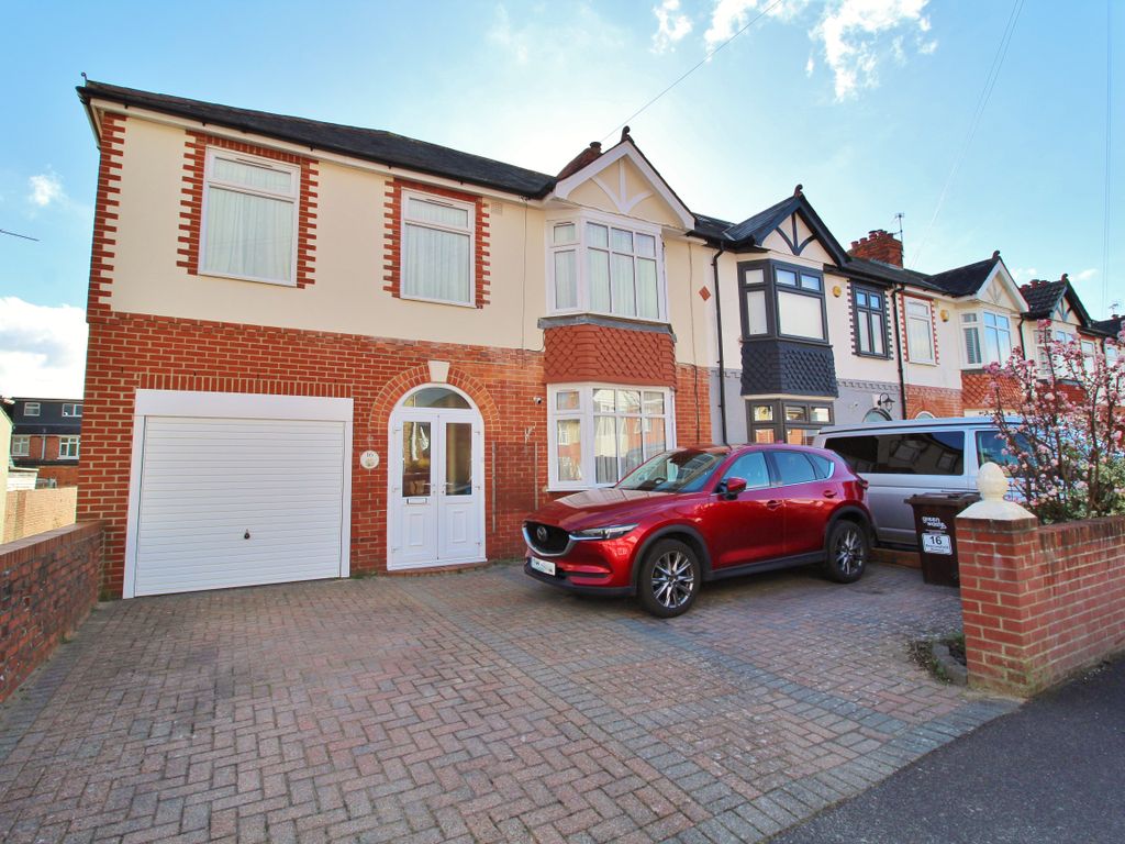 5 bed end terrace house for sale in Beaconsfield Avenue, Cosham