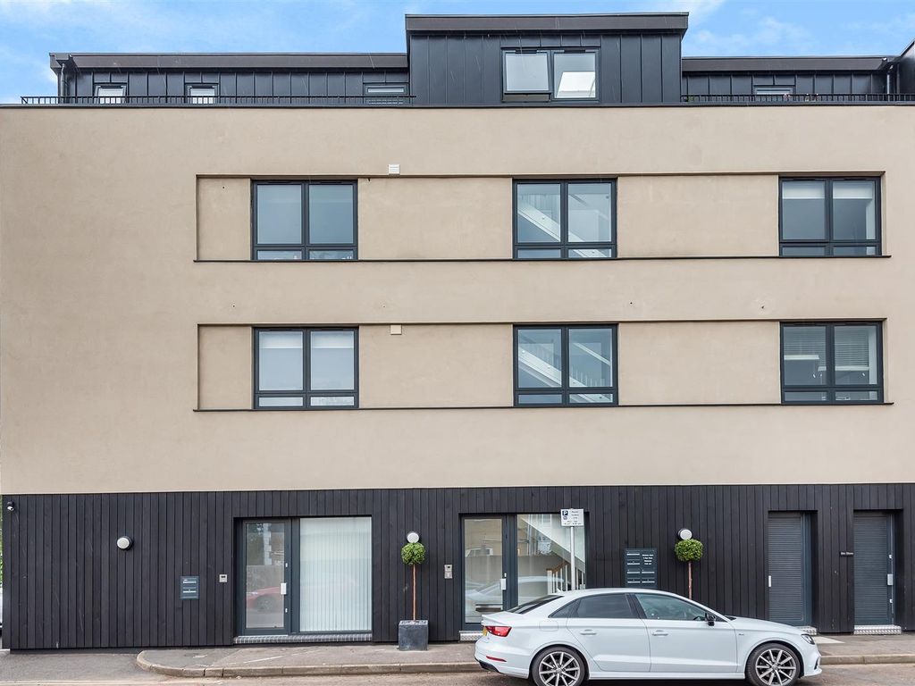 2 bed flat for sale in Dee Road, Richmond TW9 Zoopla