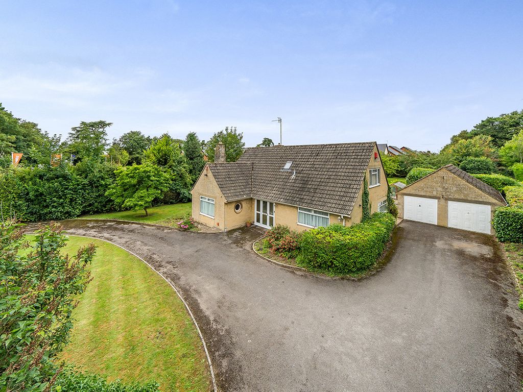 3 bed detached house for sale in Broad Bush, Blunsdon, Swindon SN26