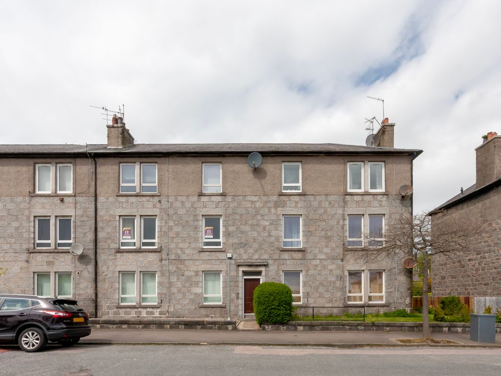 1 bed flat to rent in Cattofield Place, Kittybrewster, Aberdeen AB25, £