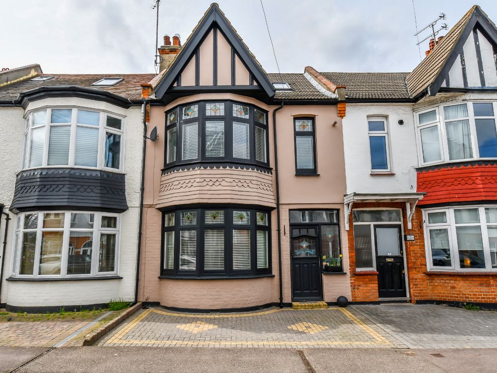 4 bed terraced house for sale in Lord Roberts Avenue, LeighOnSea