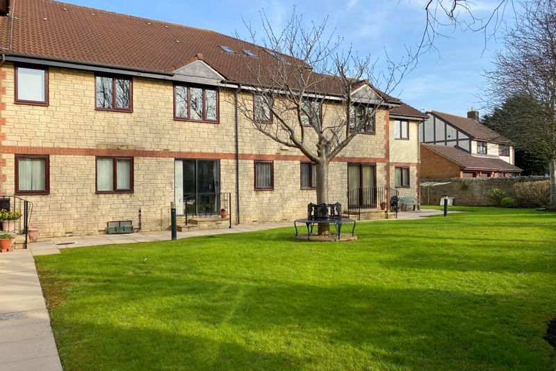 2 bed property for sale in High Street, Worle, WestonSuperMare BS22