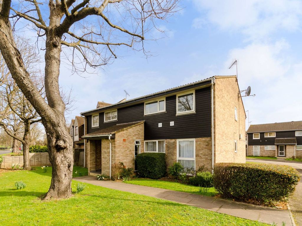 2 bed flat to rent in Hove Gardens, Sutton SM1, £1,900 pcm Zoopla