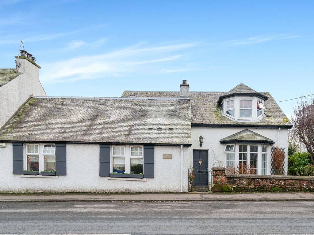 4 bed end terrace house for sale in The Old Nursery, Kippen, Stirling