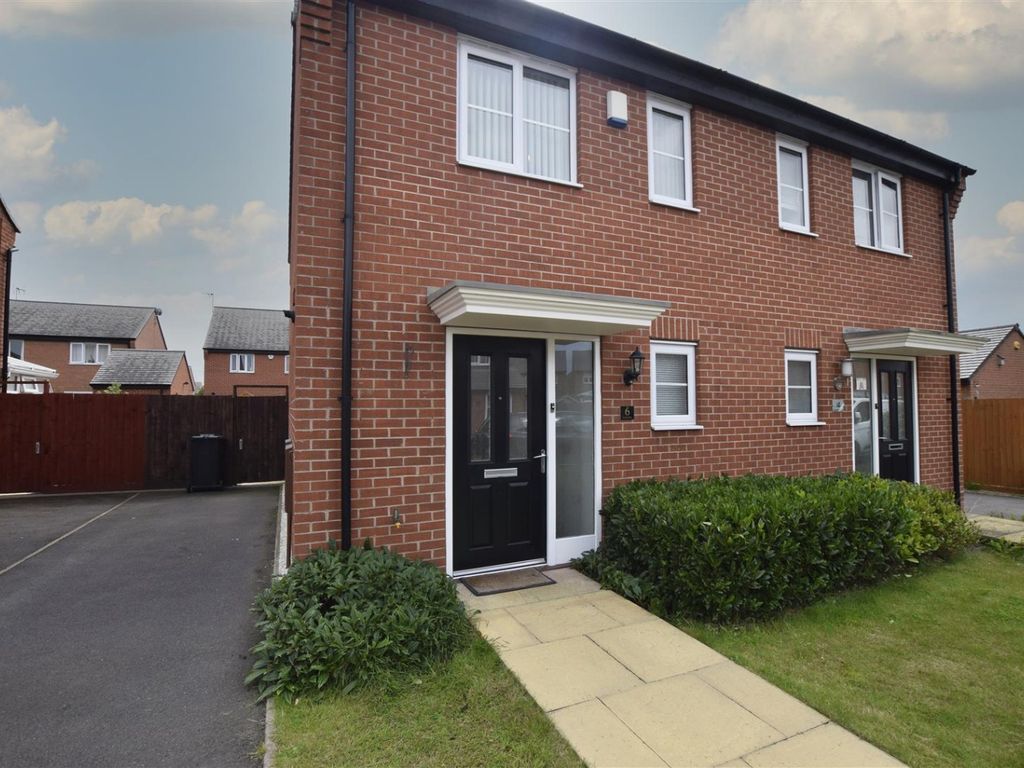 2 bed semidetached house to rent in Levetts Close, Stenson Fields