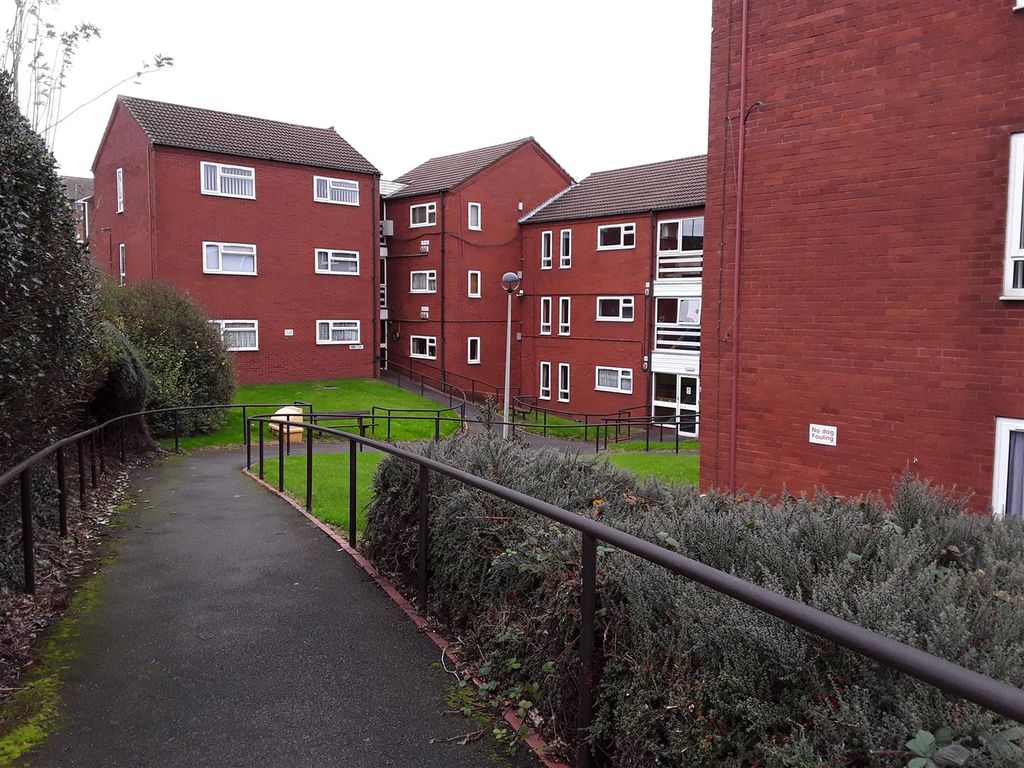 1 bed flat to rent in Caddick Street, Coseley, Bilston WV14, £490 pcm