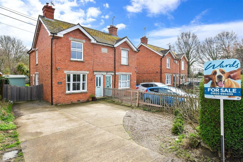 3 bed semidetached house for sale in Maidstone Road, Headcorn, Kent