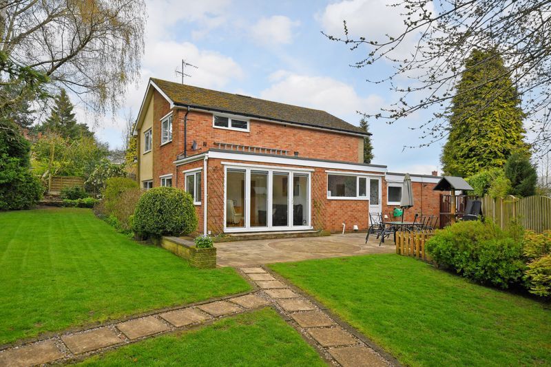4 bed detached house for sale in Hill Turrets Close, Ecclesall