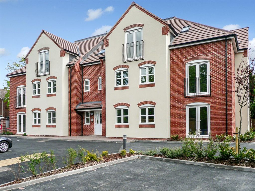 2 bed flat for sale in Quarry Hill, Wilnecote, Tamworth B77 Zoopla