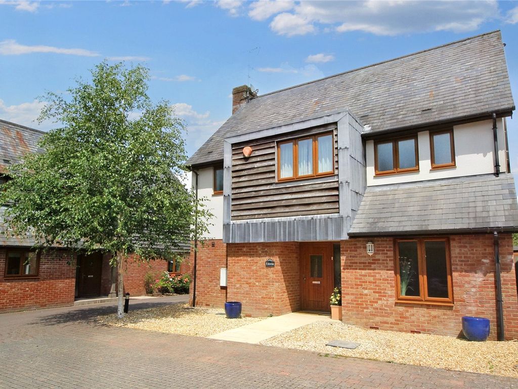 5 bed detached house to rent in Trinity Hill, Medstead, Alton, Hampshire GU34 Zoopla
