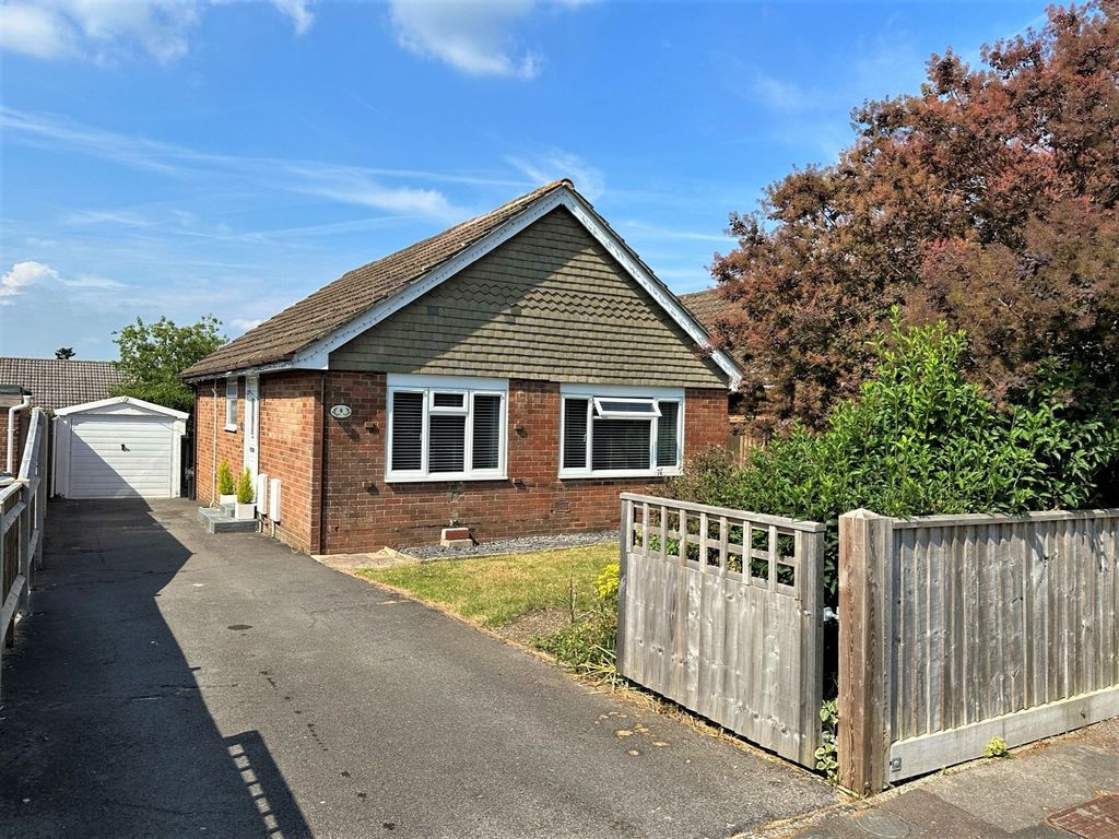2 bed property for sale in The Mead, Hythe SO45, £359,950 Zoopla