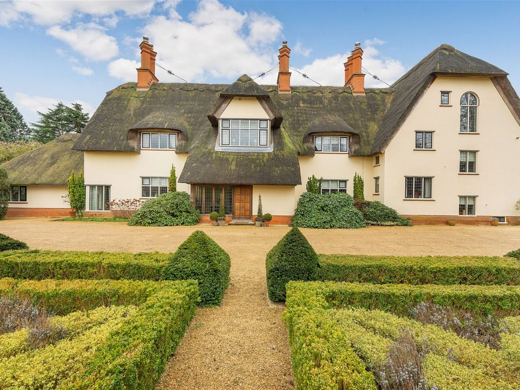 6 bed detached house for sale in Common Lane, Hemingford Abbots