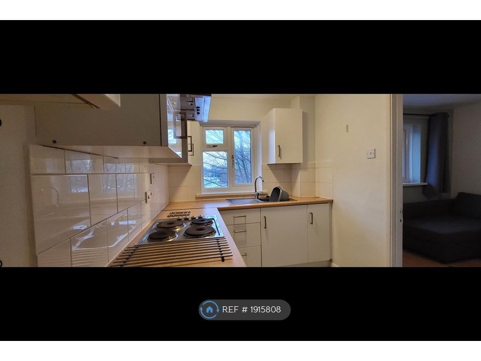 1 bed flat to rent in Castleton Road, Ilford IG3, £1,400 pcm Zoopla