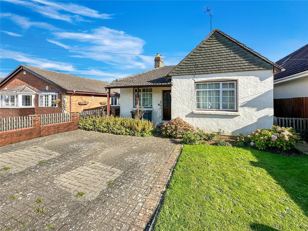3 bed bungalow for sale in Maidstone Road, Blue Bell Hill, Chatham ME5