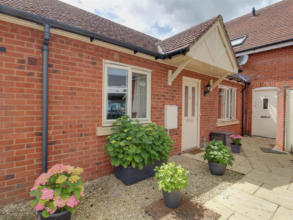 2 bed terraced bungalow for sale in Bridle Court, Hempsted, Gloucester