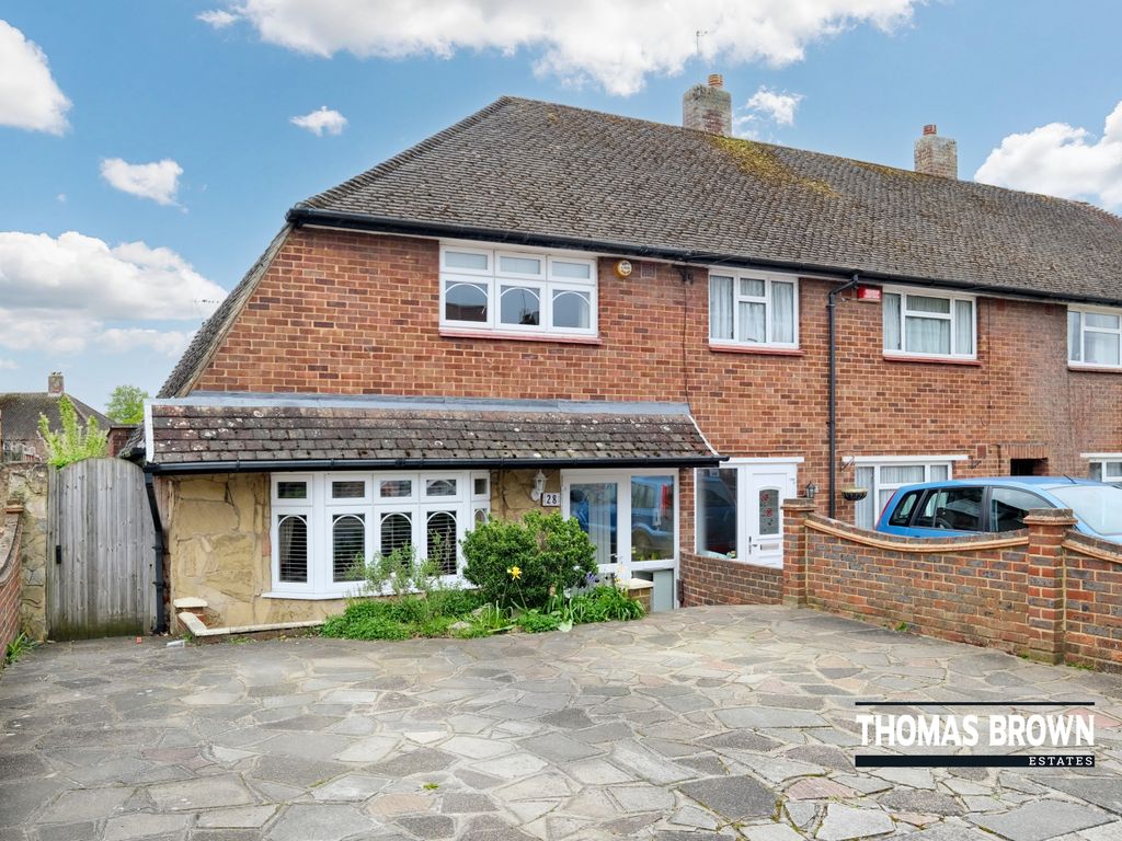 3 bed end terrace house for sale in Elizabeth Way, St. Mary Cray