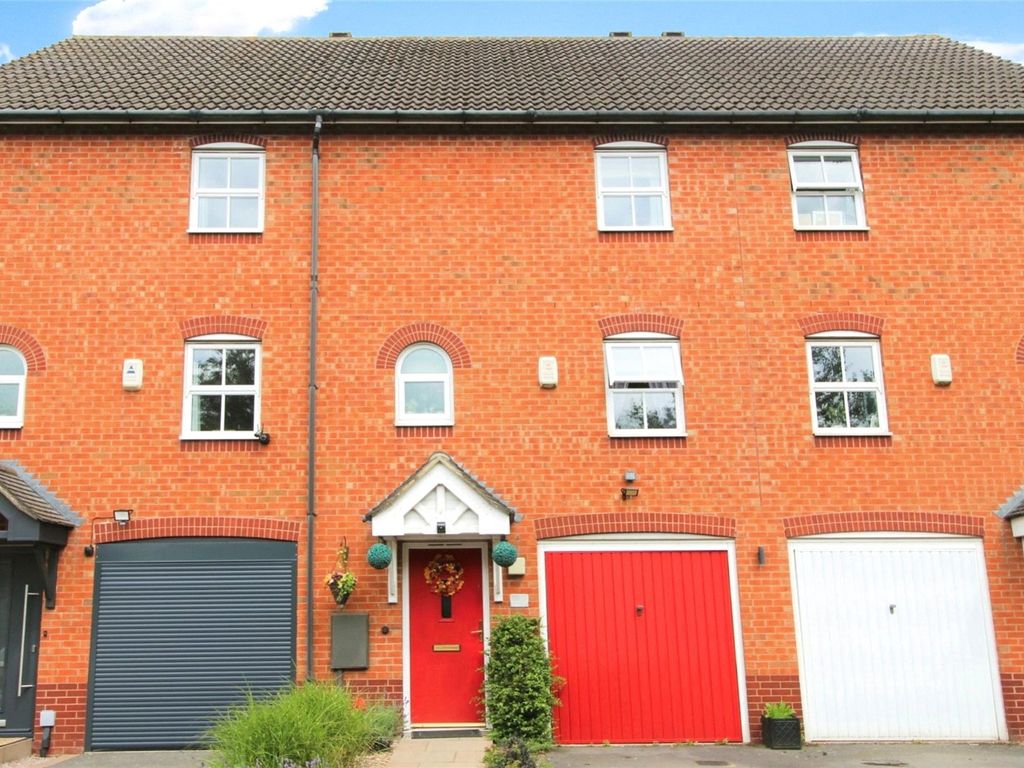 3 bed terraced house for sale in Brooker Close, Coalville
