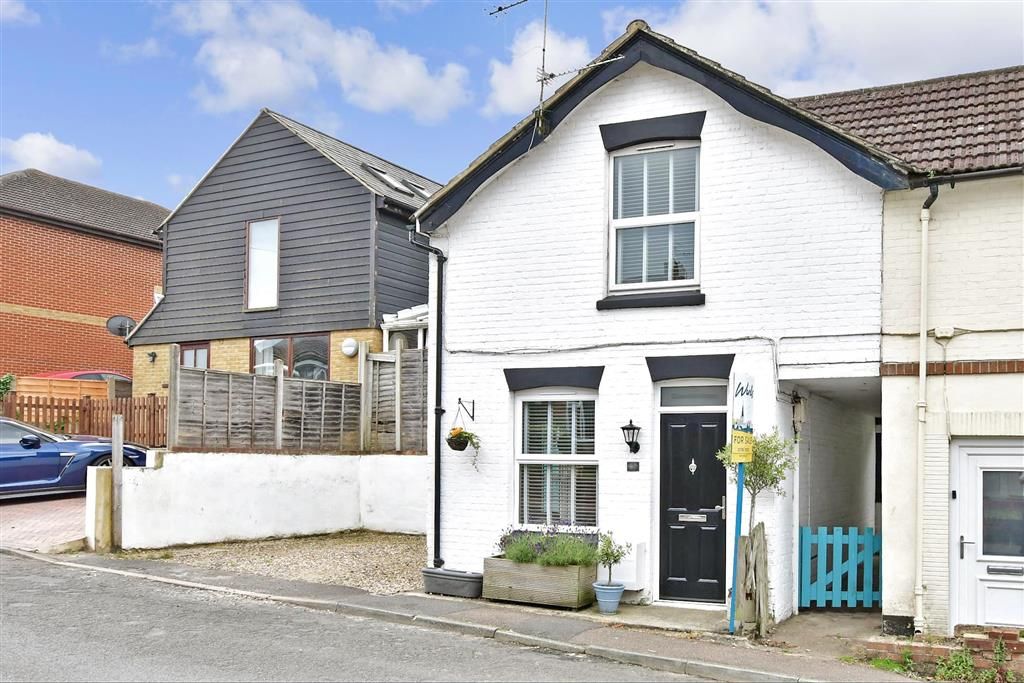 2 bed end terrace house for sale in Horselees Road, BoughtonUnder