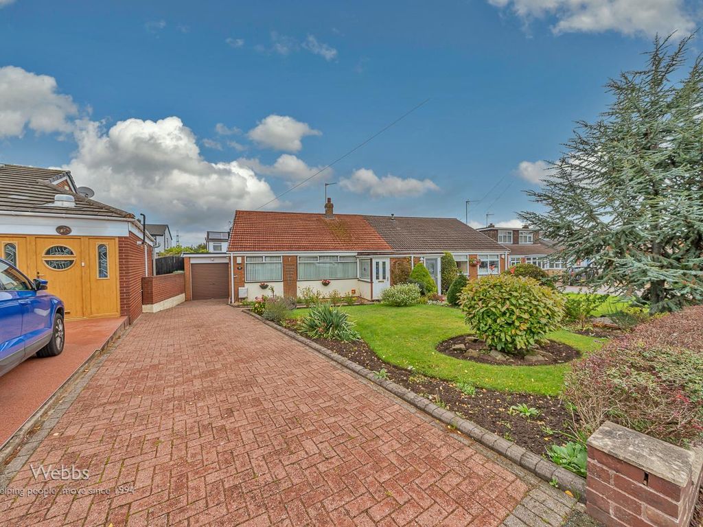 3 bed semidetached bungalow for sale in Huthill Lane, Great Wyrley