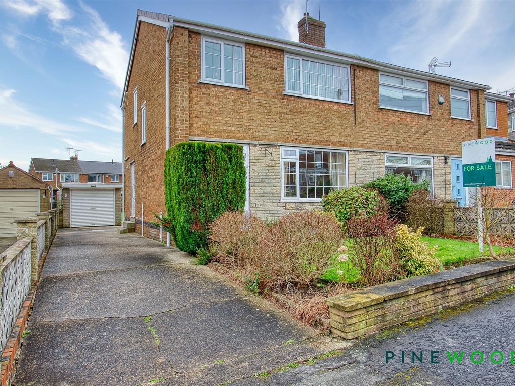 3 bed semidetached house for sale in Linden Drive, Hasland, Chesterfield, Derbyshire S41, £