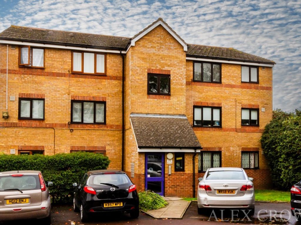 1 bed flat for sale in Draycott Close, London NW2, £248,000 Zoopla