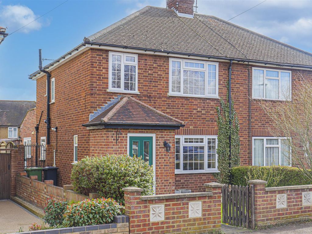 3 bed semidetached house for sale in Manor Road, Hoddesdon EN11 Zoopla