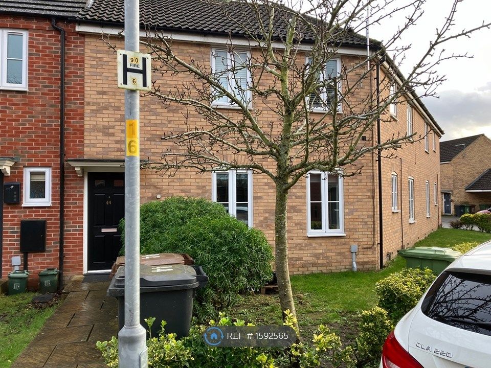 2 bed flat to rent in Pascal Close, Corby NN17, £825 pcm Zoopla