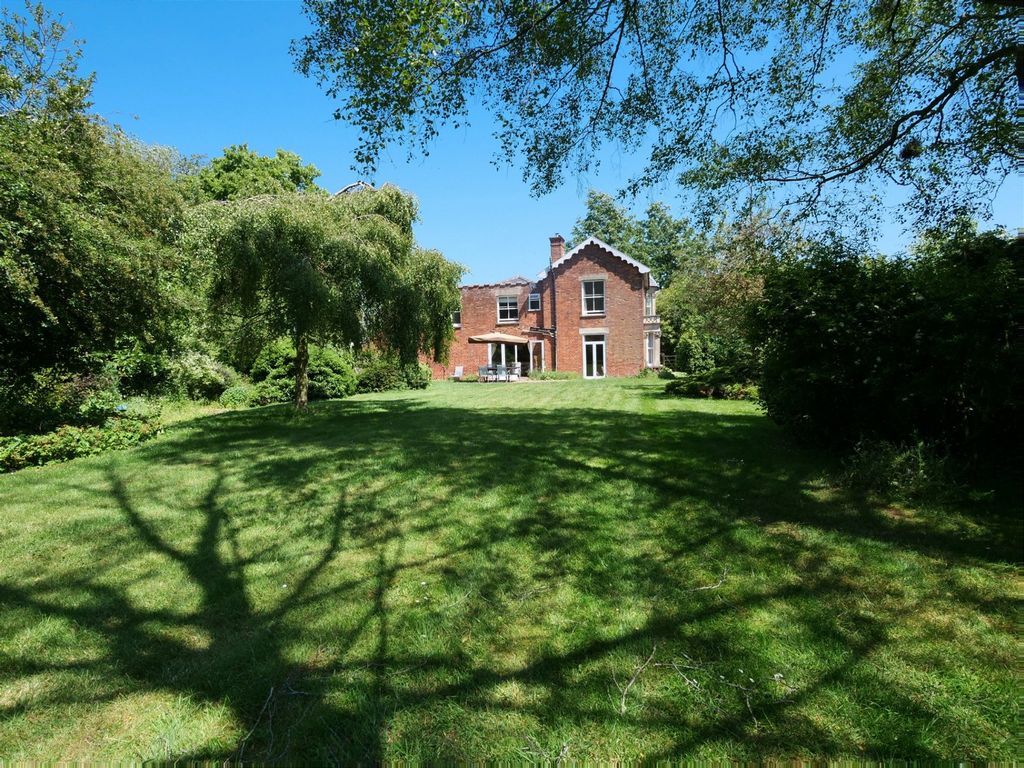 5 bed detached house for sale in Stradbroke Road, Fressingfield