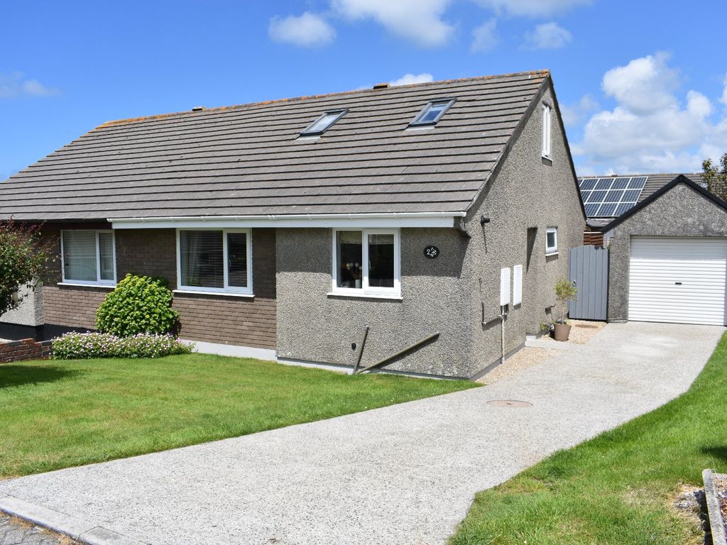 3 bed bungalow for sale in Polgooth Close, Redruth, Cornwall TR15, £