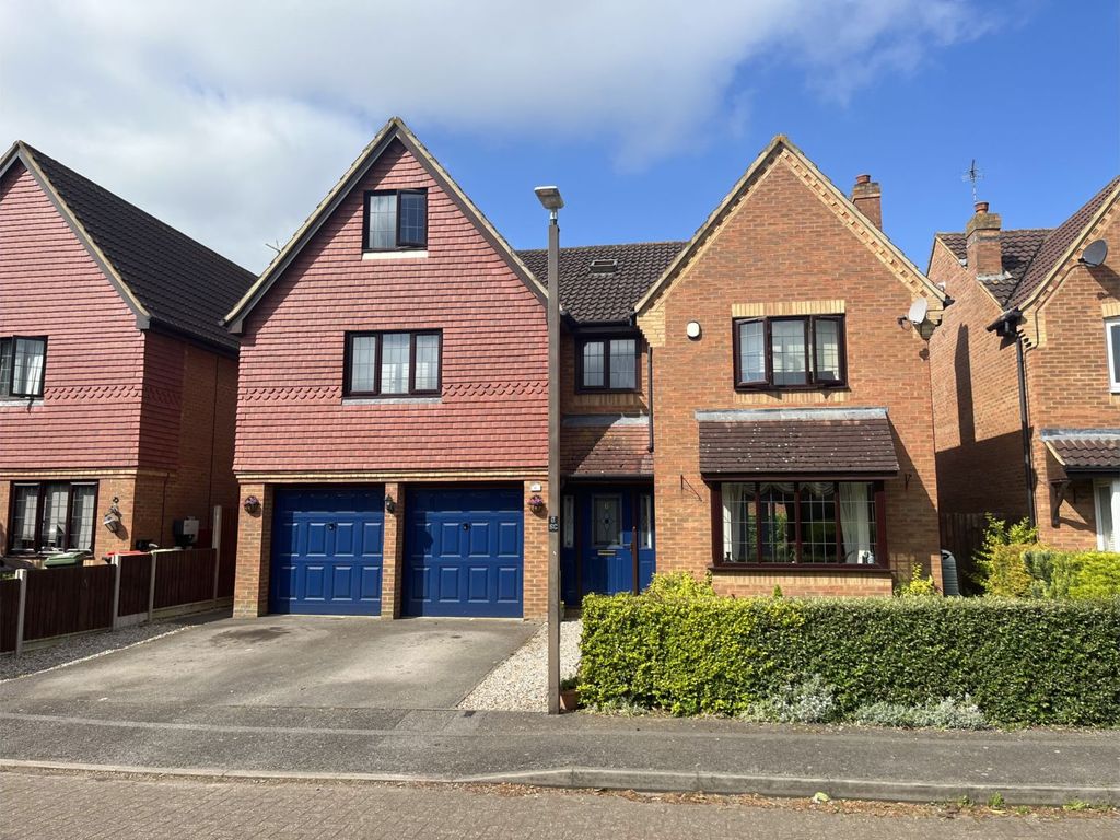 9 bed detached house for sale in Simms Croft, Middleton, Milton Keynes