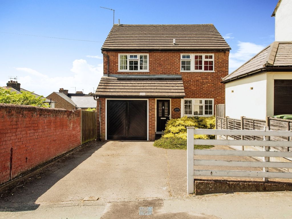 4 bed detached house for sale in Church Street, Hemel Hempstead HP2