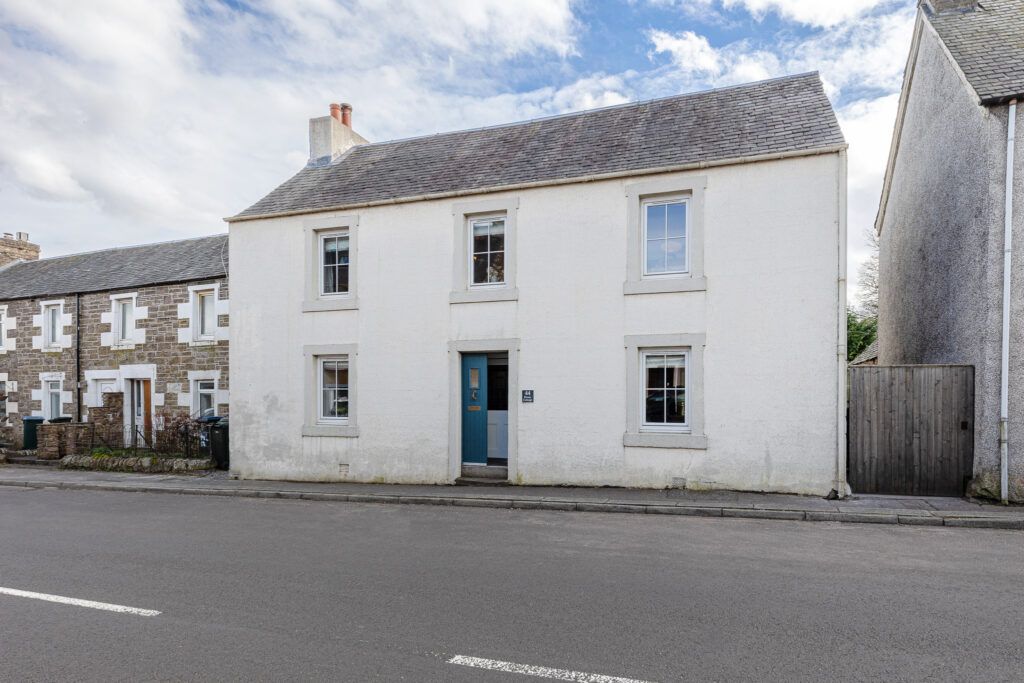 4 bed detached house for sale in Feus, Auchterarder PH3, £320,000 Zoopla