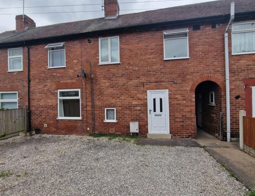 3 bed semidetached house to rent in Devonshire Drive, Langwith