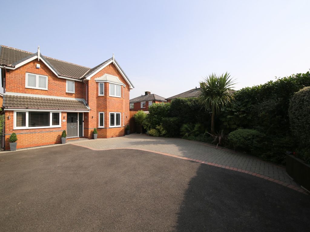 4 bed detached house for sale in Tarnbrook Drive, Aspull, Wigan