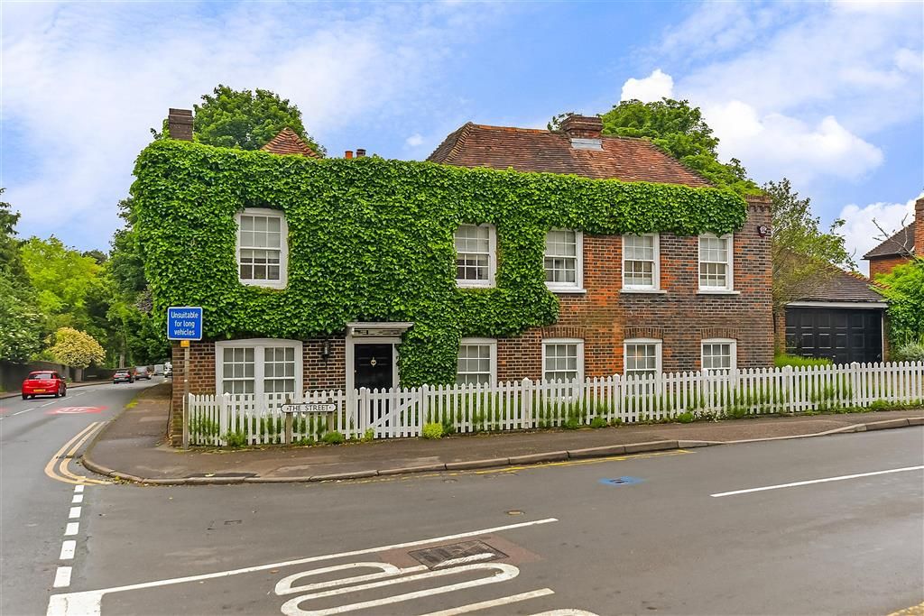 4 bed detached house for sale in The Street, Meopham, Kent DA13, £