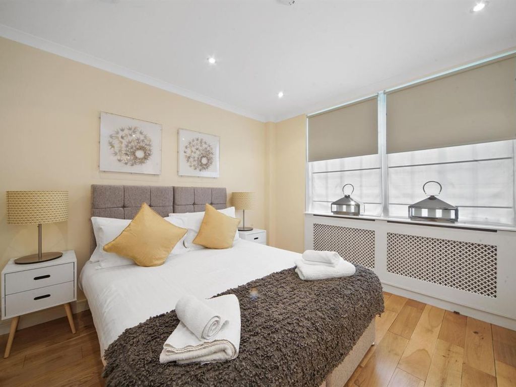 Flat A, Kenton Court, Kensington High Street, London W14