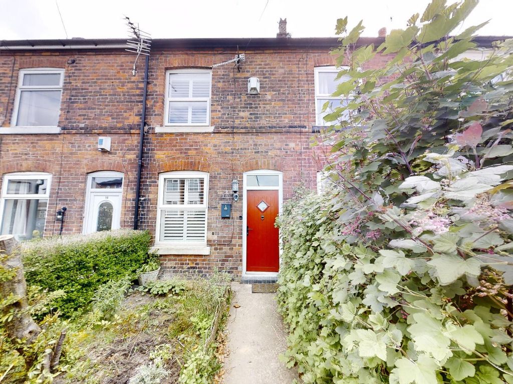 2 bed terraced house to rent in Gladstone Road, Urmston, Manchester M41