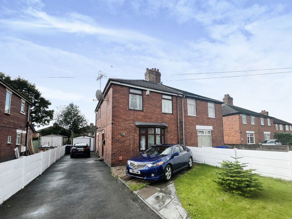 3 bed semidetached house for sale in Greasley Road, StokeOnTrent